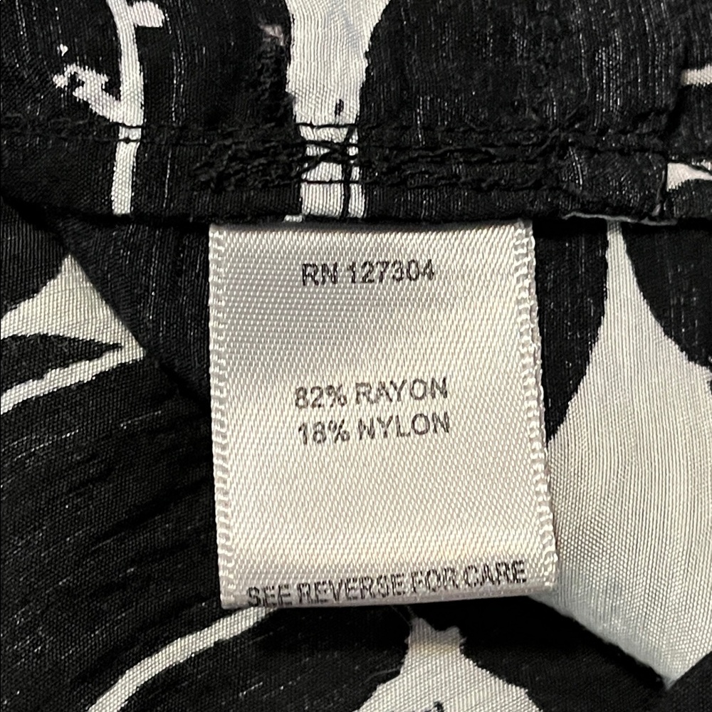 John Mark Button Front Split Hem Tunic in Black &… - image 8